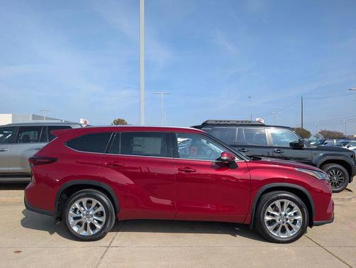 2026 Toyota Highlander Limited