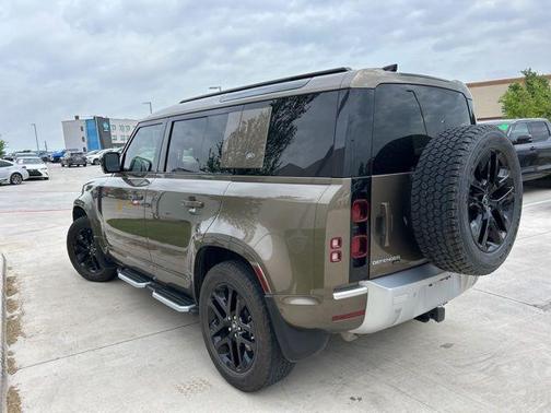 2022 Land Rover Defender 110 XS Edition