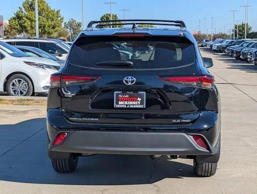 2026 Toyota Highlander XLE