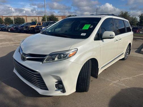 2018 Toyota Sienna Limited Premium