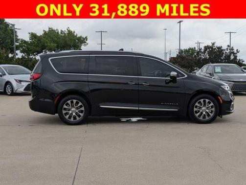 2022 Chrysler Pacifica Hybrid Pinnacle