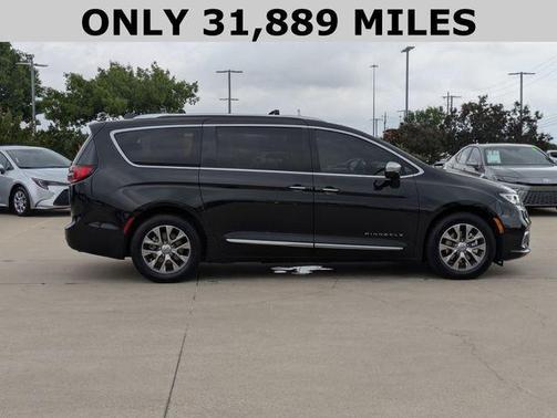 2022 Chrysler Pacifica Hybrid Pinnacle
