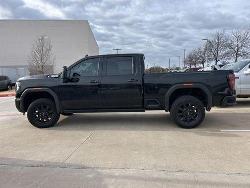 2024 GMC Sierra 2500 AT4