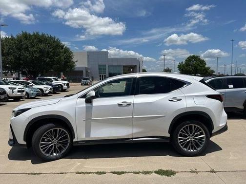 2022 Lexus NX 350h Premium