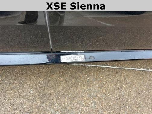 2022 Toyota Sienna XSE 7 Passenger