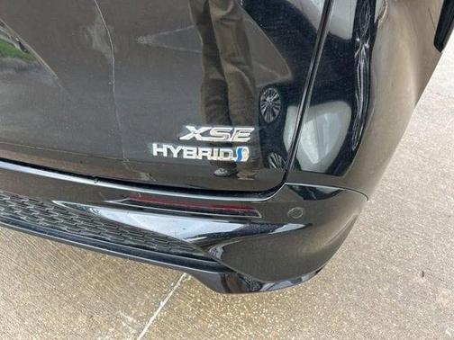2022 Toyota Sienna XSE 7 Passenger