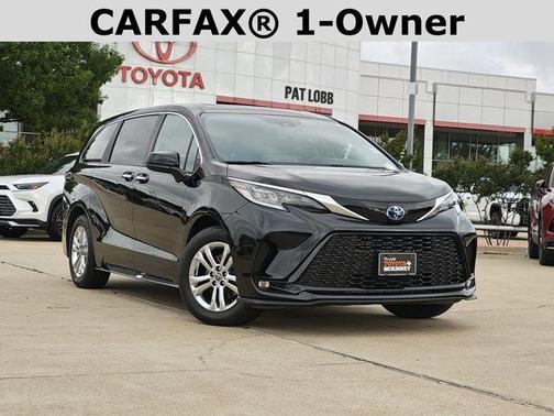 2022 Toyota Sienna XSE 7 Passenger