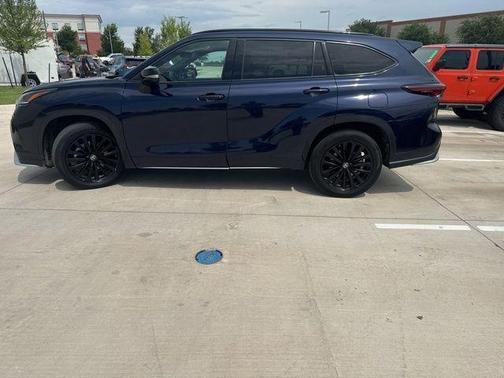 2024 Toyota Highlander XSE