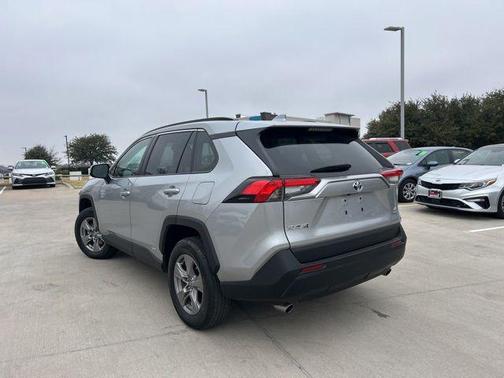 2024 Toyota RAV4 Hybrid SE