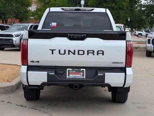 2025 Toyota Tundra Hybrid Platinum