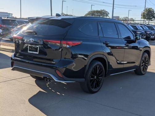 2023 Toyota Highlander XSE