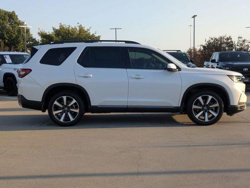 2023 Honda Pilot AWD Elite