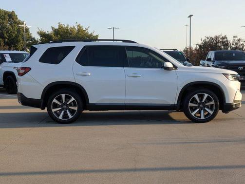 2023 Honda Pilot AWD Elite
