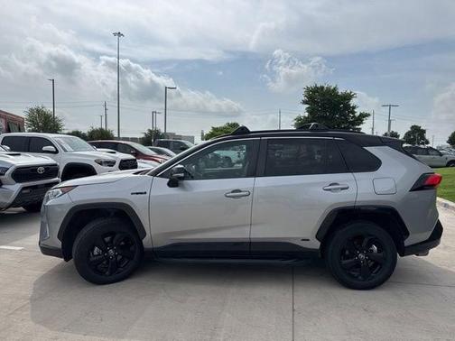 2021 Toyota RAV4 Hybrid XSE