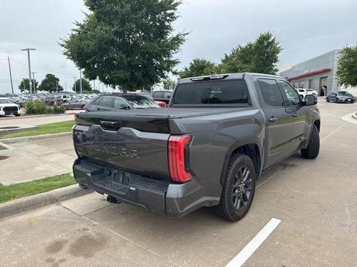 2022 Toyota Tundra Platinum