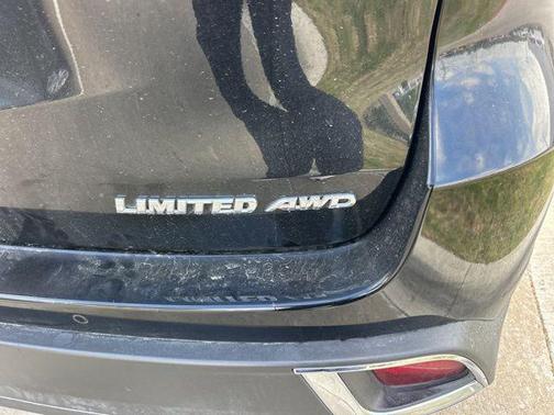 Midnight Black Metallic 2019 Toyota Highlander Limited Platinum