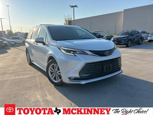 2023 Toyota Sienna Platinum 7 Passenger