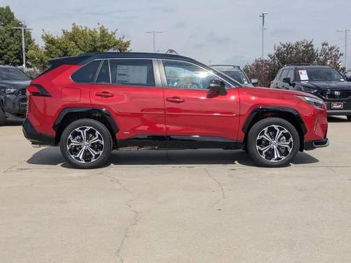 2025 Toyota RAV4 Hybrid SE