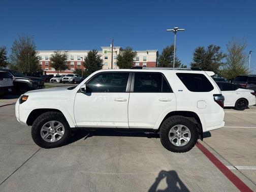 2020 Toyota 4Runner SR5