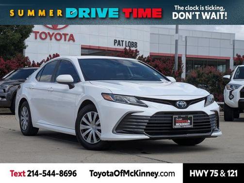 2023 Toyota Camry Hybrid LE