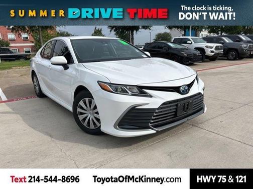 2023 Toyota Camry Hybrid LE