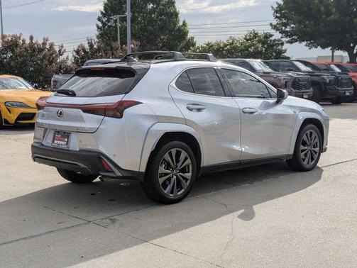 2025 Lexus UX 300h 300H