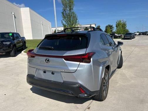 2025 Lexus UX 300h UX 300h F SPORT Design