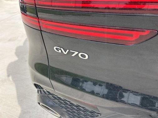 2022 Genesis GV70 2.5T