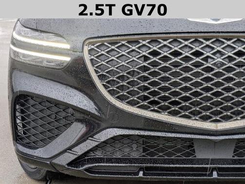 2022 Genesis GV70 2.5T AWD