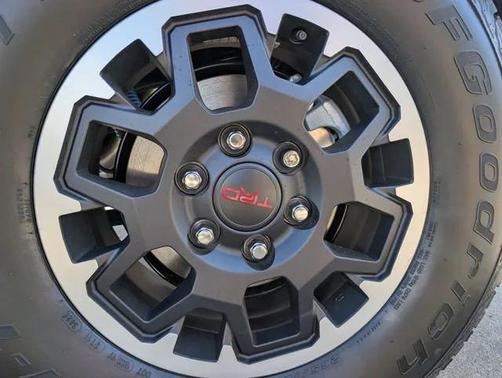 2025 Toyota Tacoma TRD Off Road
