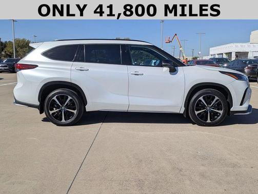 2022 Toyota Highlander XSE