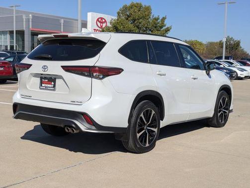 2022 Toyota Highlander XSE