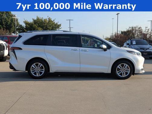 2023 Toyota Sienna Limited 7-Passenger