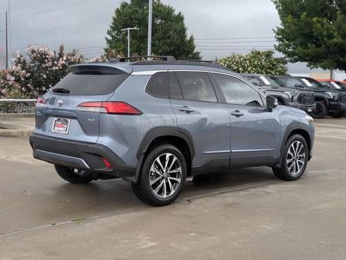 2025 Toyota Corolla Cross XLE
