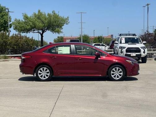 2025 Toyota Corolla Hybrid LE