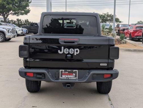 2022 Jeep Gladiator Overland