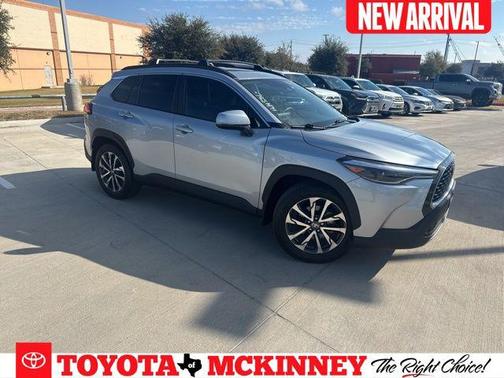 2024 Toyota Corolla Cross XLE