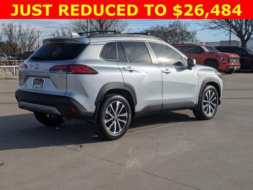 2024 Toyota Corolla Cross XLE