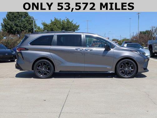 2021 Toyota Sienna XSE 7 Passenger
