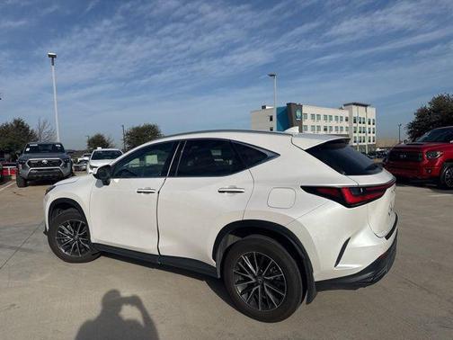 2025 Lexus NX 350h Premium