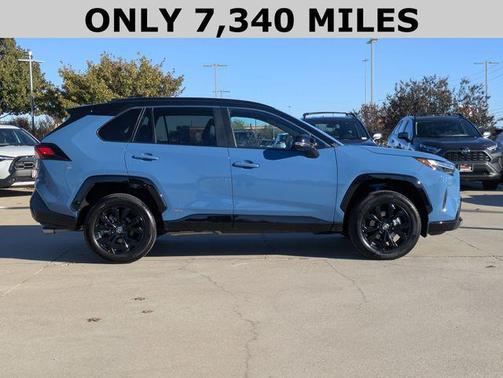 2024 Toyota RAV4 Hybrid SE