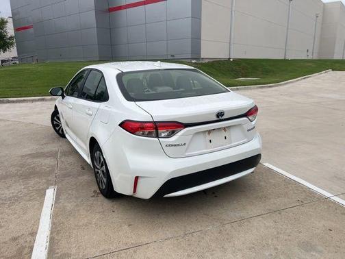 2022 Toyota Corolla Hybrid LE
