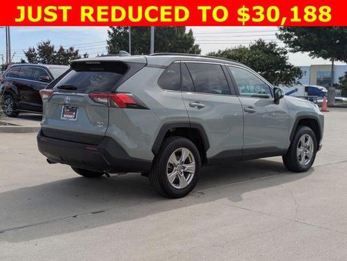 2023 Toyota RAV4 XLE