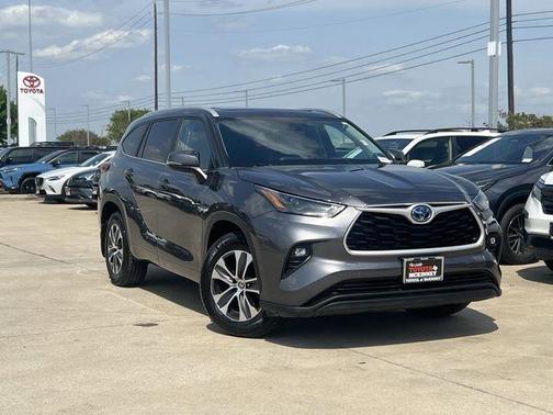 2023 Toyota Highlander Hybrid XLE