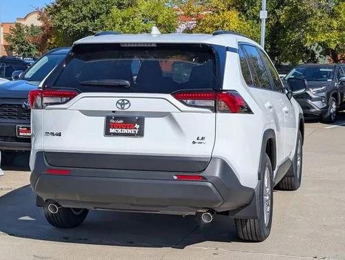 2025 Toyota RAV4 Hybrid LE
