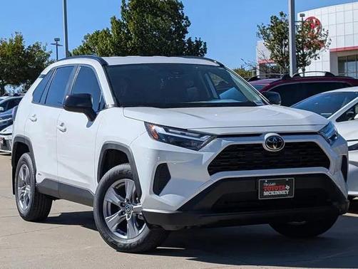 2025 Toyota RAV4 Hybrid LE
