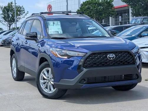 2025 Toyota Corolla Cross LE