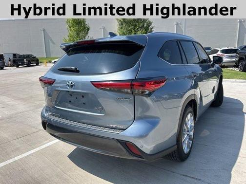 2022 Toyota Highlander Hybrid Limited