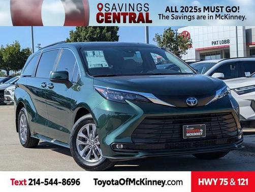2025 Toyota Sienna XLE 8 Passenger