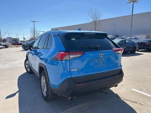 2020 Toyota RAV4 Hybrid XLE